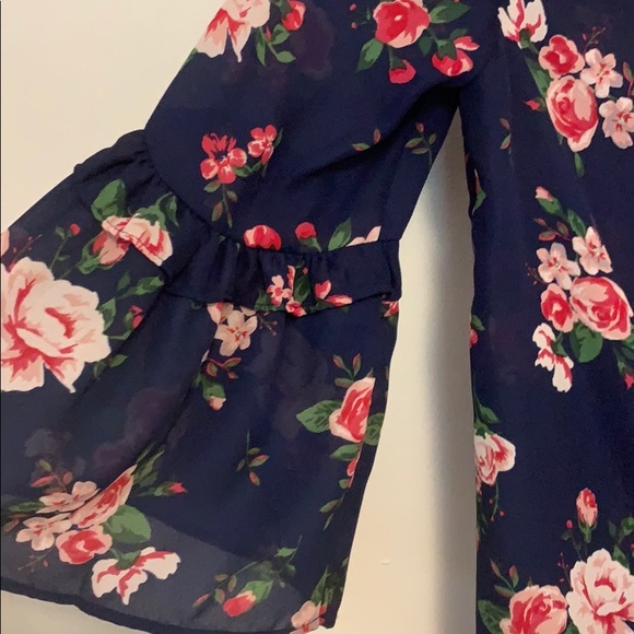 BNWT Blue Floral Blouse - Picture 4 of 6